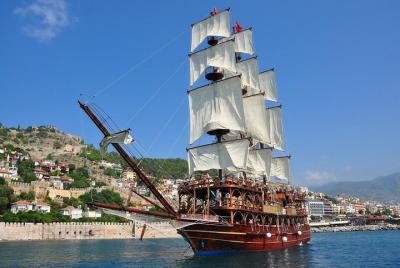 Alanya Pirates Boat Trip with Foam party Swimming & Sunbathing