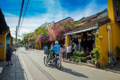 Full-day: BIG GROUP HOI AN ANCIENT TOWN WALKING TOUR Full-day: BIG GROUP HOI AN ANCIENT TOWN WALKING TOUR