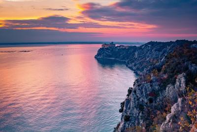 Private Airport Transfer: Trieste to Trieste–Friuli Venezia Giuli Private Airport Transfer: Trieste to Trieste–Friuli Venezia Giuli