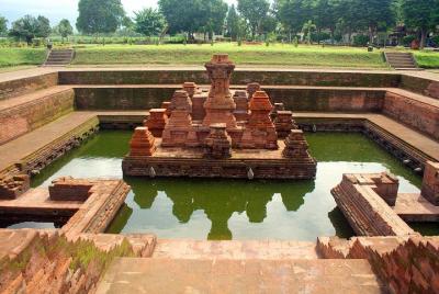 Majapahit Heritage Archaelogy tour via surabaya Majapahit Heritage Archaelogy tour via surabaya