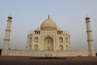 Two Days Trip to Taj Mahal and Agra Fort from Bengaluru with Round Trip Flights Two Days Trip to Taj Mahal and Agra Fort from Bengaluru with Round Trip Flights