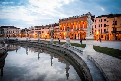 Day Trip by train from Venice to Padua. Private tour Day Trip by train from Venice to Padua. Private tour