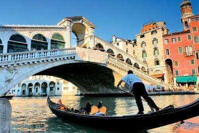 Skip the Line: Morning Venice Gondola Ride, Walking Tour & St Mar Skip the Line: Morning Venice Gondola Ride, Walking Tour & St Mar