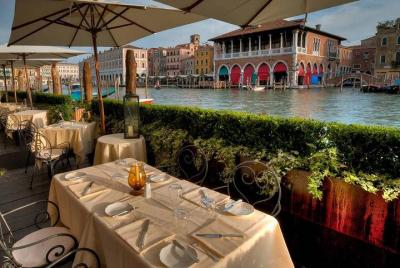 Rialto Market Food and Wine Lunchtime Tour of Venice Rialto Market Food and Wine Lunchtime Tour of Venice