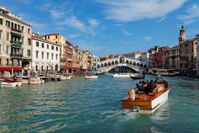 Grand Canal: 100 Amazing Palaces, Boat Tour, Small Group Grand Canal: 100 Amazing Palaces, Boat Tour, Small Group