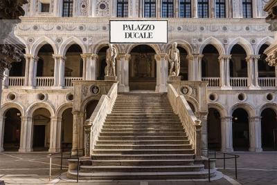 Fairytale Venice: Palazzo Ducale, mysterious walking tour & Gondola ride Fairytale Venice: Palazzo Ducale, mysterious walking tour & Gondola ride