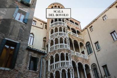 Grand Canal by Gondola and Secret Venice Tour Grand Canal by Gondola and Secret Venice Tour