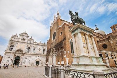 Deep into Venice: Morning Walking Tour & Gondola Ride Deep into Venice: Morning Walking Tour & Gondola Ride