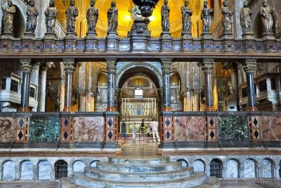 Venice: Gondola Ride and Golden Basilica Tour - T35 Venice: Gondola Ride and Golden Basilica Tour - T35