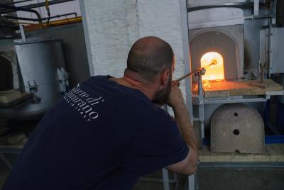 Tour in the technological Murano glass furnace and blow glass factory of Venice