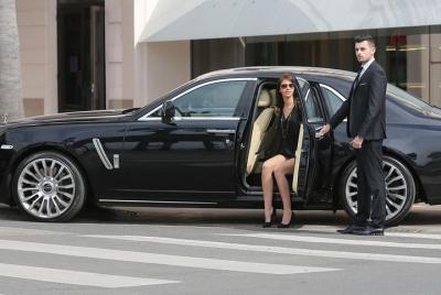 Premium Economy Airport Transfer Premium Economy Airport Transfer