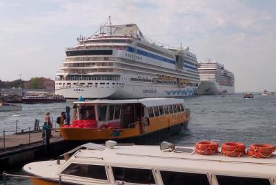 Private transfer, Oceania Sirena, Venice cruise terminal, Marco Polo airport Private transfer, Oceania Sirena, Venice cruise terminal, Marco Polo airport