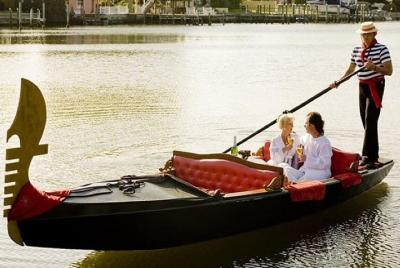 A private walking and gondola tour in Venice A private walking and gondola tour in Venice
