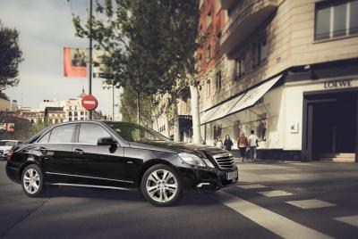 Departure Private Transfer: Piazzale Roma to Venice Airport VCE by Business Car Departure Private Transfer: Piazzale Roma to Venice Airport VCE by Business Car