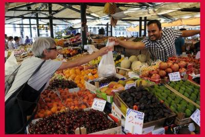 Local market visit and dining experience at a local Local market visit and dining experience at a local's home in Verona