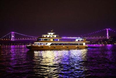 Istanbul Luxury Bosphorus Dinner Cruise & Traditional Shows 