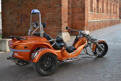 Lake Garda - Airport Verona Transfer by Trike (1 traveler + 1 per Lake Garda - Airport Verona Transfer by Trike (1 traveler + 1 per