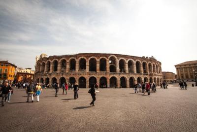 Private Airport Transfer: Verona Villafranca Airport (VRN) to Ver Private Airport Transfer: Verona Villafranca Airport (VRN) to Ver