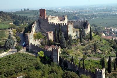 Soave: history and excellence in wines, in Verona hillside Soave: history and excellence in wines, in Verona hillside