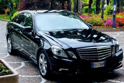 Venice - Verona / Private Transfer + Water Taxi (up to 3 pass.) Venice - Verona / Private Transfer + Water Taxi (up to 3 pass.)