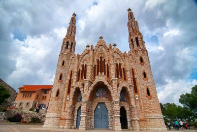 Private Tour of Vinalopó Castles and Wine Tasting Private Tour of Vinalopó Castles and Wine Tasting