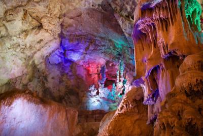 Spectacular Cave Guided Tour from Alicante Spectacular Cave Guided Tour from Alicante