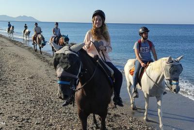 Ruta a caballo al amanecer por las dunas de Cabo de Gata Ruta a caballo al amanecer por las dunas de Cabo de Gata