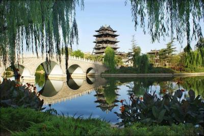 4 Hour Private Walking Tour to Daming Lake, Qushuiting Street and