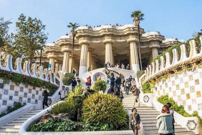 Skip-the-Line Park Güell Tour with Expert Guide