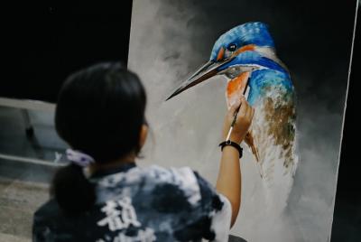 Painting on Canvas with Acrylic