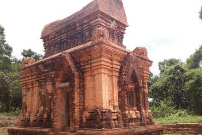 MY SON SANCTUARY HERITAGE- THE ANCIENT CAPITAL of CHAM KINGDOM MY SON SANCTUARY HERITAGE- THE ANCIENT CAPITAL of CHAM KINGDOM