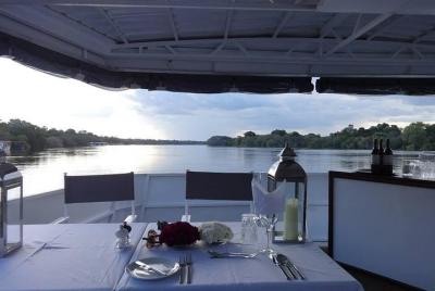 Guided Tour of Victoria Falls & Sunset Cruise Combo Guided Tour of Victoria Falls & Sunset Cruise Combo