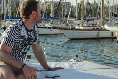 Vermut & Sailing Experience Barcelona with Drinks and Snacks