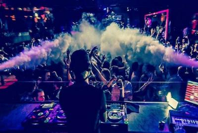 Restaurant & Top nightclub package