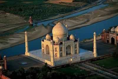 1-Day Trip to The Taj Mahal, Agra from Ahmedabad with Commercial Return Flights 1-Day Trip to The Taj Mahal, Agra from Ahmedabad with Commercial Return Flights