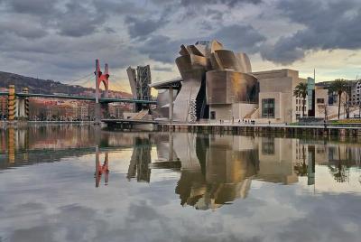 Guggenheim Museum Personalized & Private Tour with Official Guide Guggenheim Museum Personalized & Private Tour with Official Guide