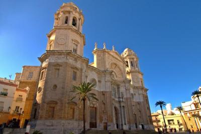 Private 8-hour Tour to Cadiz from Seville with hotel pick up and  Private 8-hour Tour to Cadiz from Seville with hotel pick up and