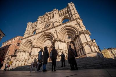 Guided Tour - Medieval Basin + Monuments
