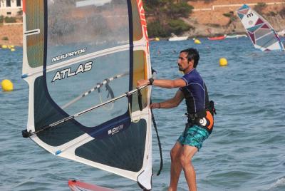 Windsurfing 1 day session - Costa Brava Windsurfing 1 day session - Costa Brava