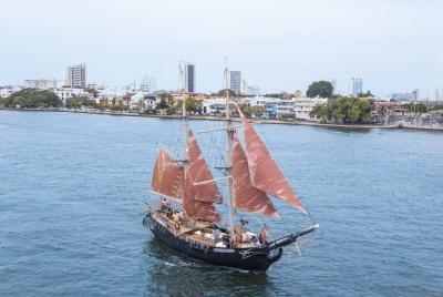 Pirate Ship Boat Tour & Sunset Skyline Tour