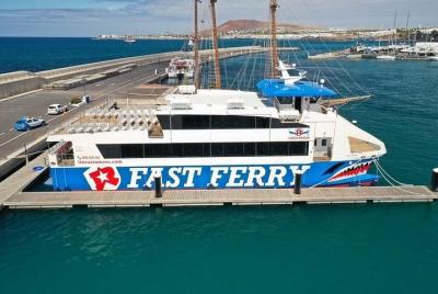 Lanzarote at your leisure (bus transfer and return ferry ticket) Lanzarote at your leisure (bus transfer and return ferry ticket)