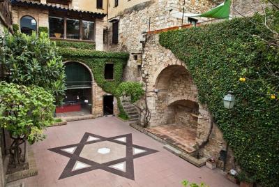 Girona and Besalu, Jewish History tour Small Group from Girona Girona and Besalu, Jewish History tour Small Group from Girona