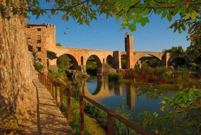 Besalu, Banyoles Lake and Volcanoes of Girona Small group from Girona