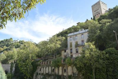 Guided tour of Albaicín, Sacromonte and viewpoints