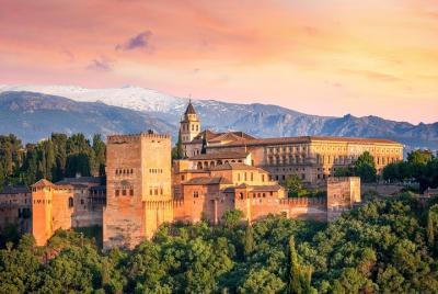 Semi-private Guided tour to the Alhambra and Nasrid Palaces  Semi-private Guided tour to the Alhambra and Nasrid Palaces