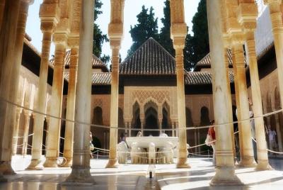 Alhambra and Generalife tour in a small premium group of maximum 10 people Alhambra and Generalife tour in a small premium group of maximum 10 people