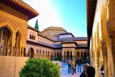Alhambra, Nasrid Palace & Generalife Private Guided Tour Alhambra, Nasrid Palace & Generalife Private Guided Tour