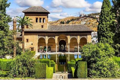 Granada Alhambra Premium : Tour with Official Guide (VIP Small Group)  Granada Alhambra Premium : Tour with Official Guide (VIP Small Group)