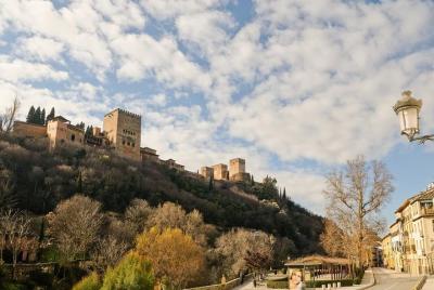 Alhambra: Carlos V Palace, walls and first tomb of the Catholic kings