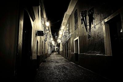 Tour De Misterios Y Leyendas Por Granada